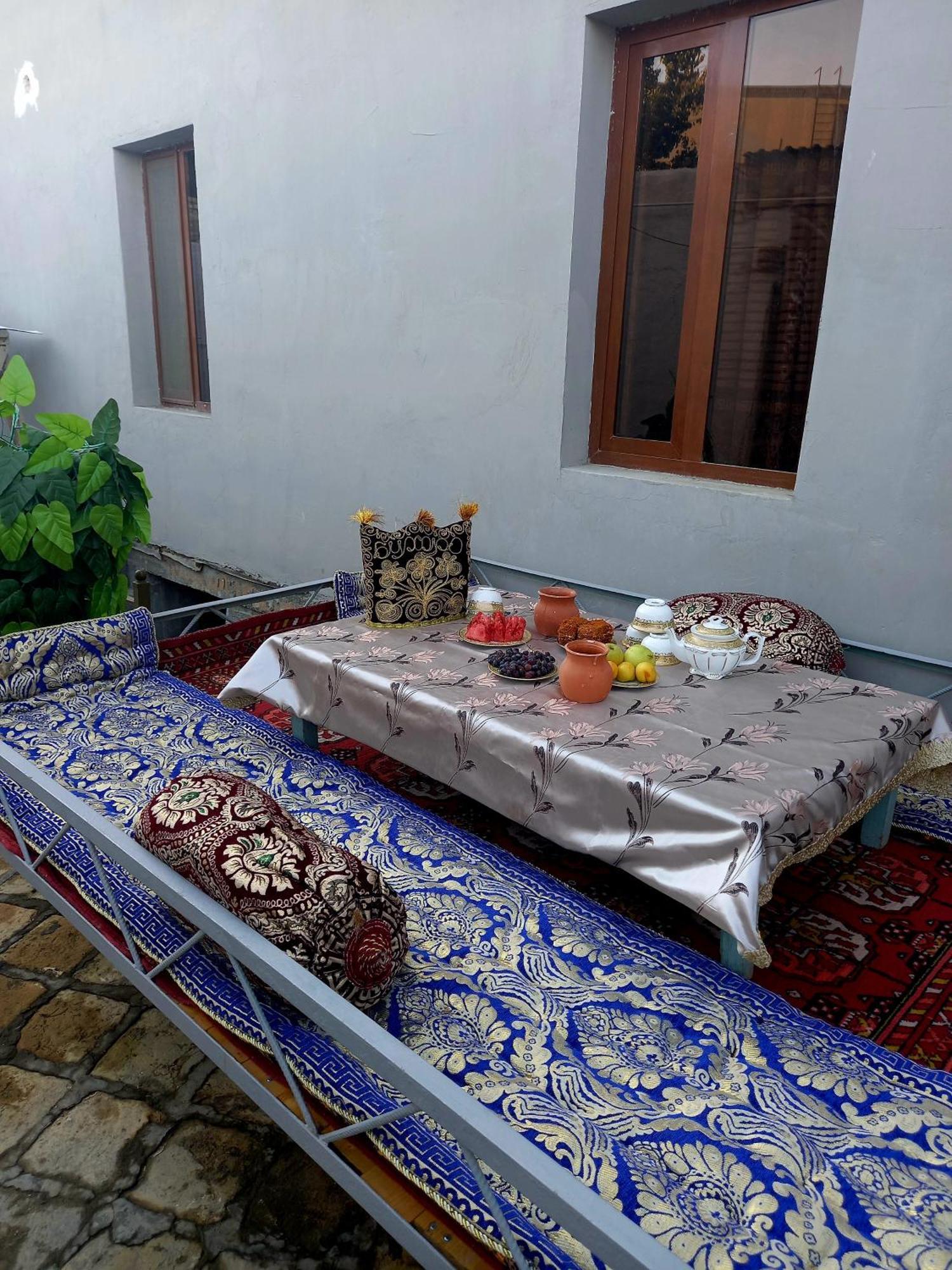 Lion Guest House Bukhara Esterno foto
